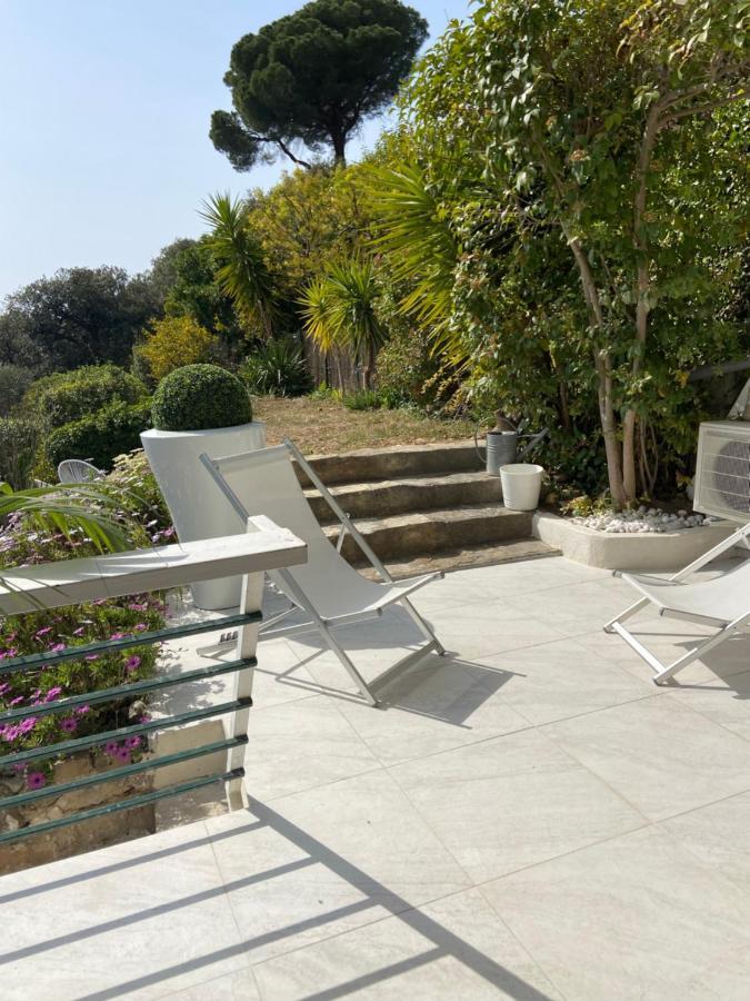 La Maison De Doms Avec Jacuzzi Et Vue Mer Каси Екстериор снимка